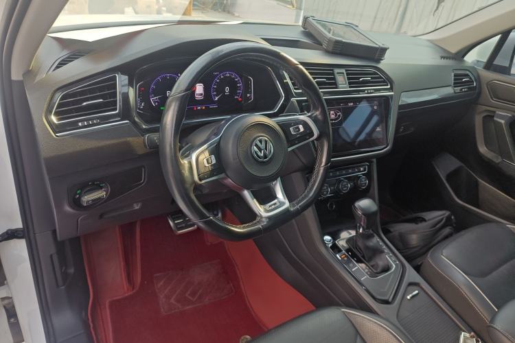 Used Volkswagen Tiguan L 2019 Restyled 330TSI Automatic Two-Wheel Drive R-Line Flagship Version China VI Standard
