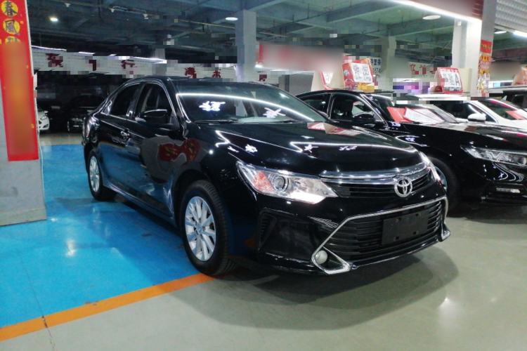 Used Toyota Camry 2016 2.0G 10th Anniversary Leading Edition
