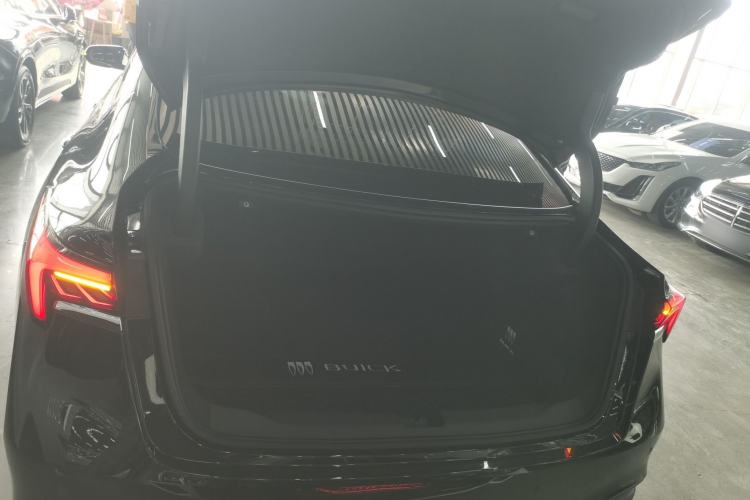 Used Buick LaCrosse 2025 28T Platinum Edition