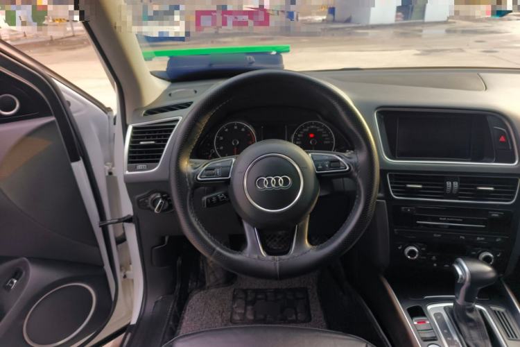 Used Audi Q5 2015 40 TFSI Comfort Model