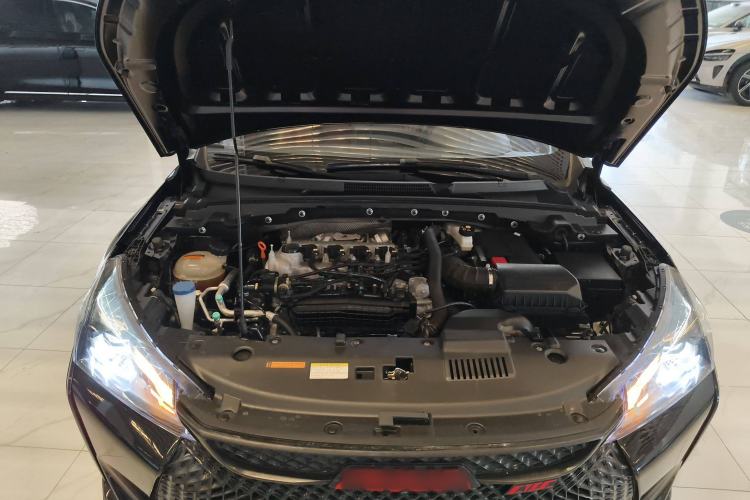 Used Dongfeng Aeolus Yixuan 2022 230T Automatic Adaptive-Beam Knight Edition
