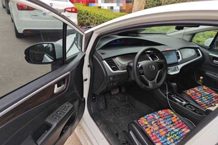 Used Honda Jade 2017 1.8L automatic Comfort version 5 seats
