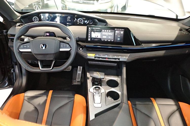 Used Changan UNI-V 2024 1.5T Prestige Sport Edition
