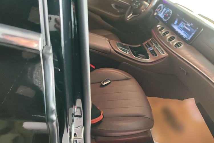 Used Mercedes-Benz E-Class 2019 Facelifted E 300 L Stylish Version
