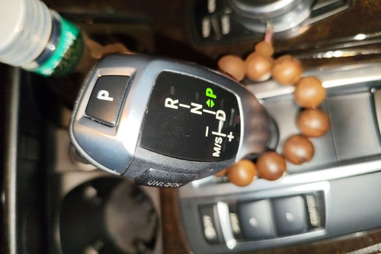 Used BMW 5 Series 2017 525Li Leading Model