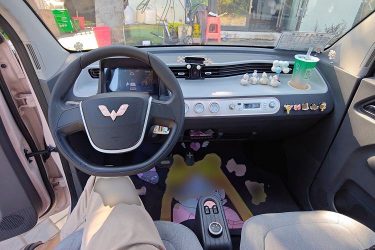 Used Wuling Hongguang MINIEV 2021 Macaron Premium Model – Lithium Iron Phosphate