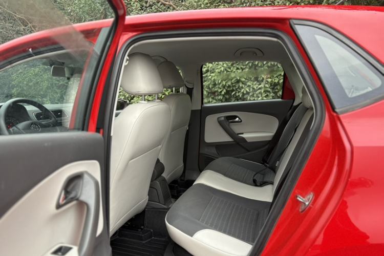 Used Volkswagen Polo 2014 1.4L Automatic Comfort Edition