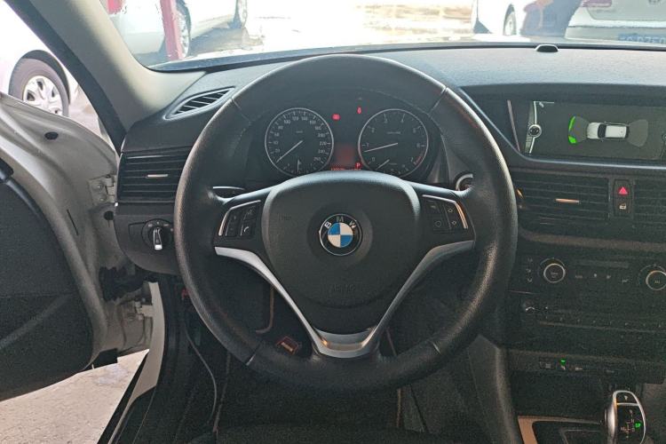 Used BMW X1 2014 sDrive18i Leading Model
