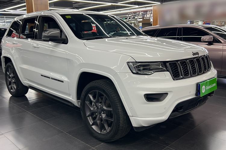 Used  Grand Cherokee 2021 3.0L 80th Anniversary Edition
