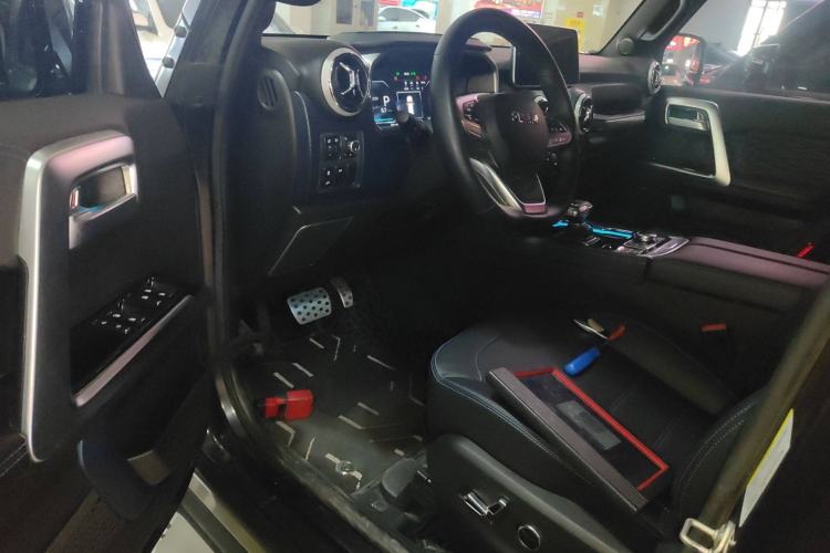 Used Beijing Auto BJ40 2023 2.0D Automatic Four-Wheel Drive Blade Hero Edition Adventurer Type
