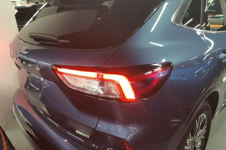 Used Ford Escape 2020 EcoBoost 245 Two-Wheel Drive Smart & Enjoyment Model
