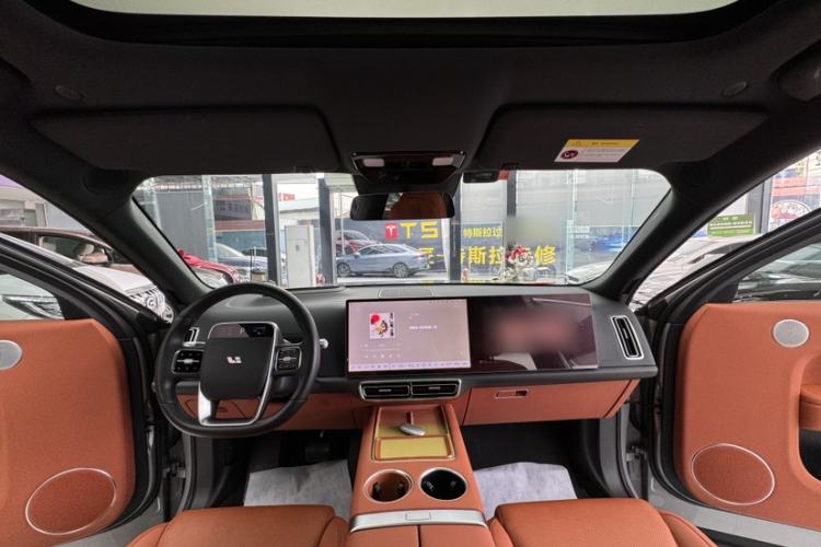 Used Li Auto L8 2023 Pro Model
