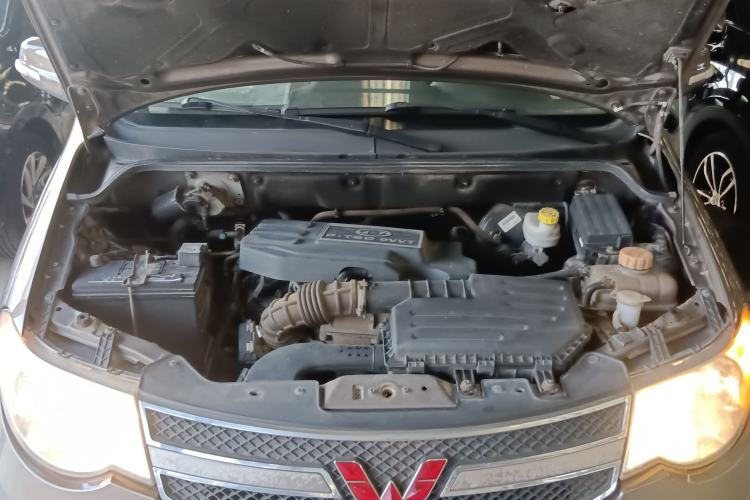 Used Wuling Hongguang 2014 1.5L S Luxury Model
