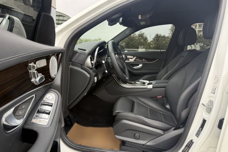 Used Mercedes-Benz GLC 2017 GLC 260 4MATIC Luxury Model