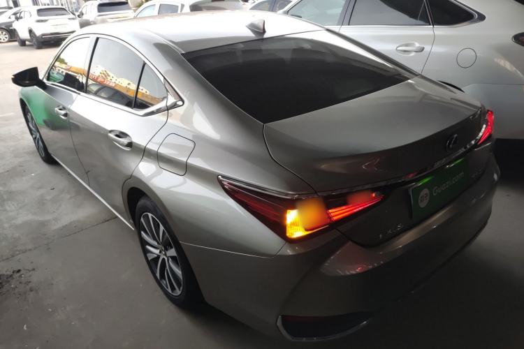 Used Lexus ES 2020 200 Excellence Edition
