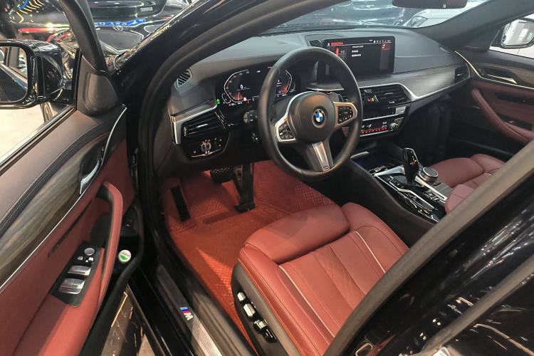 Used BMW 5 Series 2022 Second Facelift 530Li Luxury Version M Sport Package
