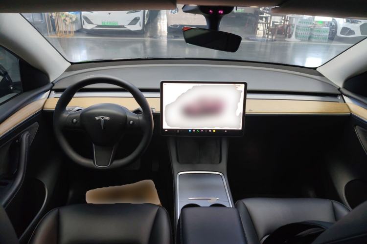 Used Tesla Model Y 2022 Long-Range All-Wheel-Drive Version