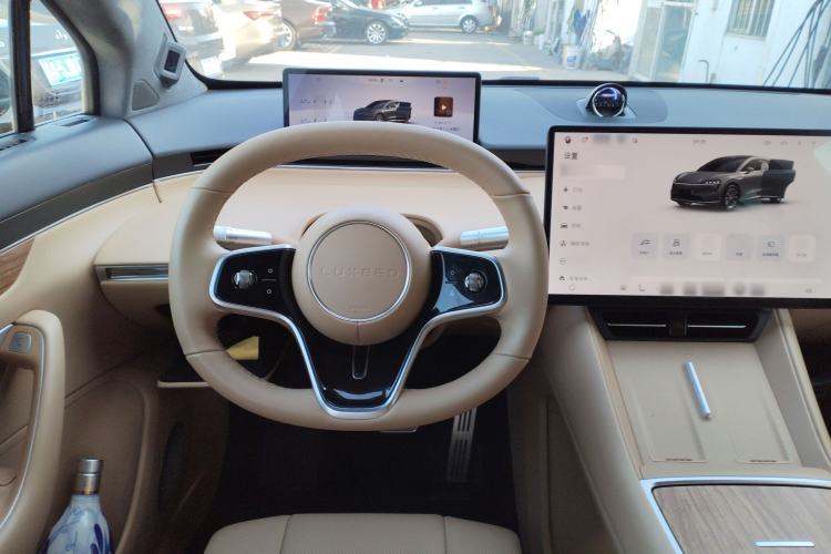 Used Hima Luxeed R7 2024 All-Electric 736 km Ultra