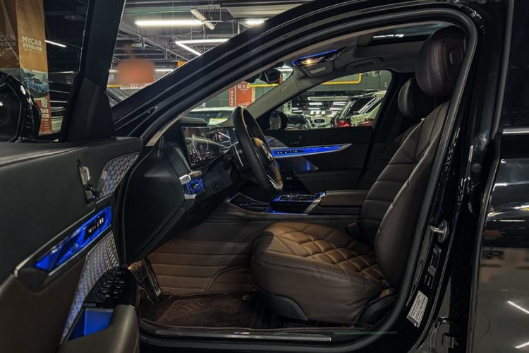 Used BMW 7 Series 2023 735Li M Sport Package
