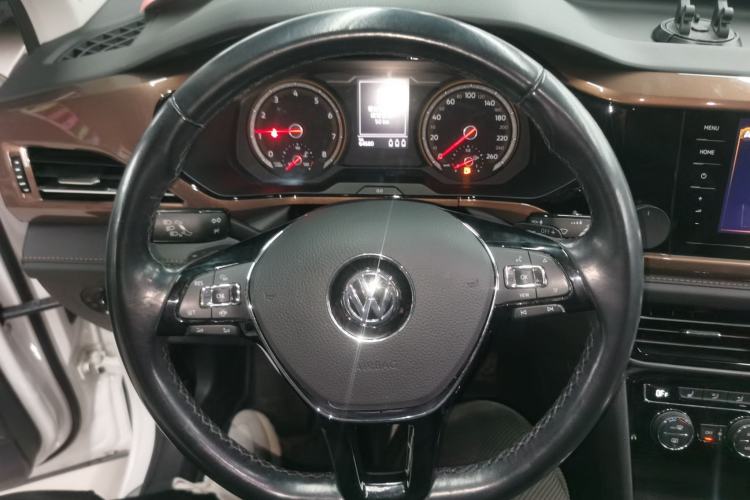 Used Volkswagen Tharu 2020 330TSI All-Wheel-Drive Luxury PLUS China VI Standard