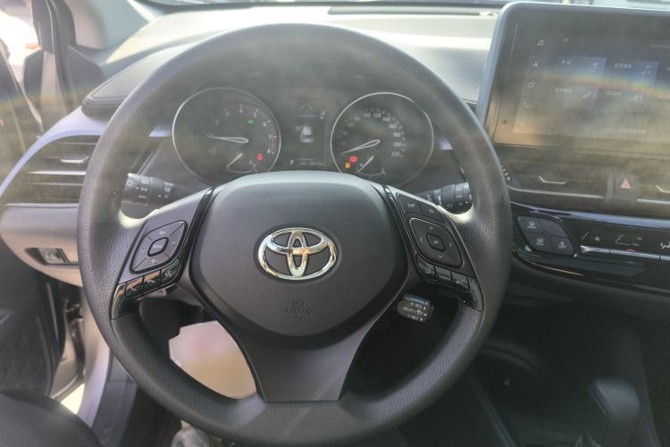 Used Toyota IZOA 2021 2.0L Enjoy Edition
