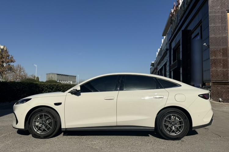 Used BYD Seal 06 New Energy 2025 DM-i Smart Drive 80KM Luxury Model
