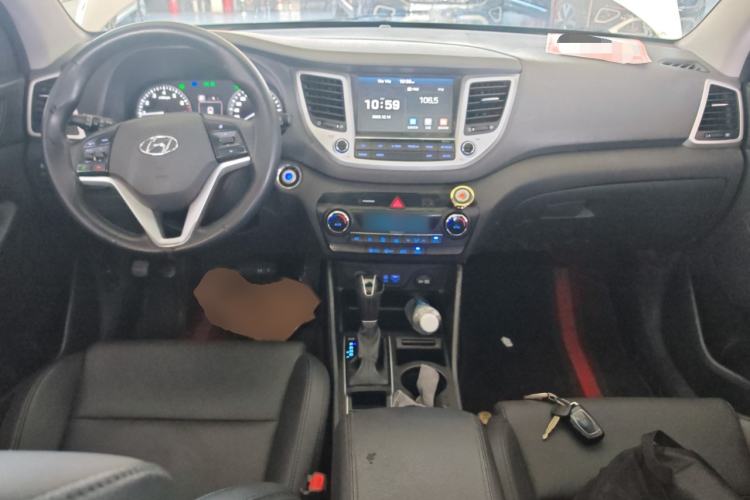 Used Hyundai Tucson 2015 1.6T Dual-Clutch Two-Wheel-Drive Smart Model
