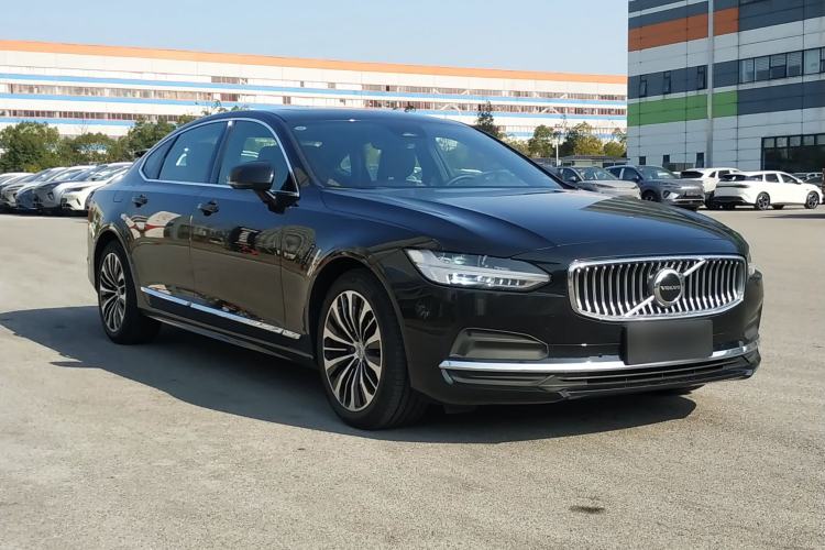 Used Volvo S90 2025 B5 Zhiyi Luxury Edition
