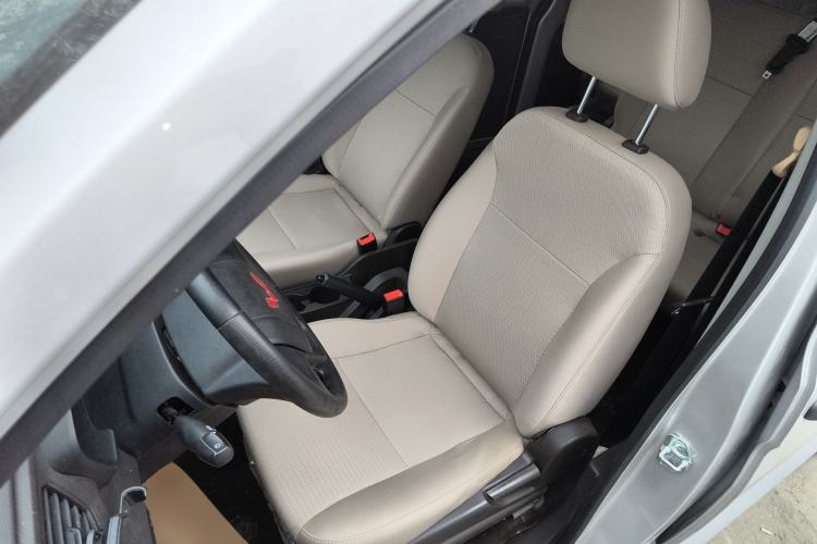 Used Wuling Hongguang V 2022 1.5L Jingqu Version Hydraulic Power Steering LAR