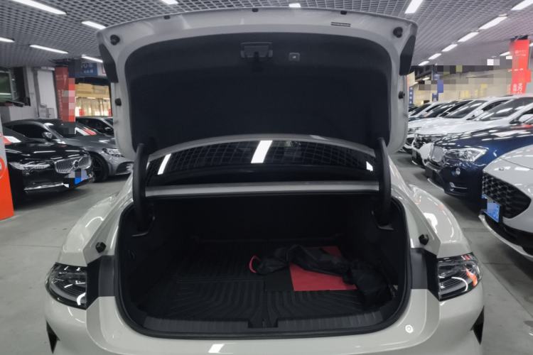 Used  SU7 2024 Rear-Drive Long-Range Intelligent Driving Version
