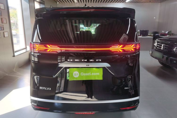 Used Denza D9 2024 DM-i 1050 Luxury Model