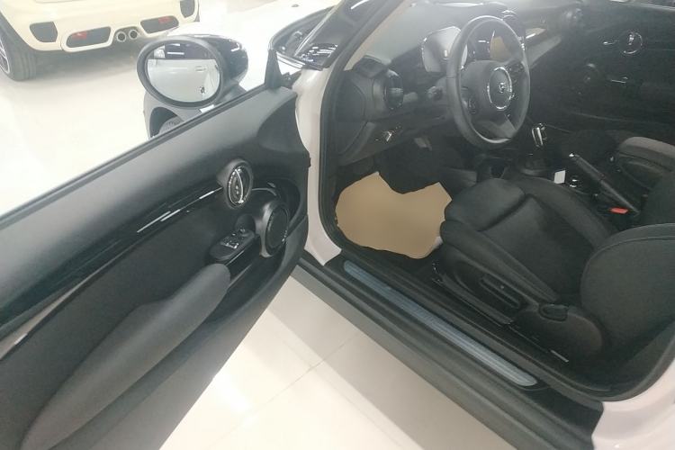 Used  MINI 2023 1.5T COOPER Artist
