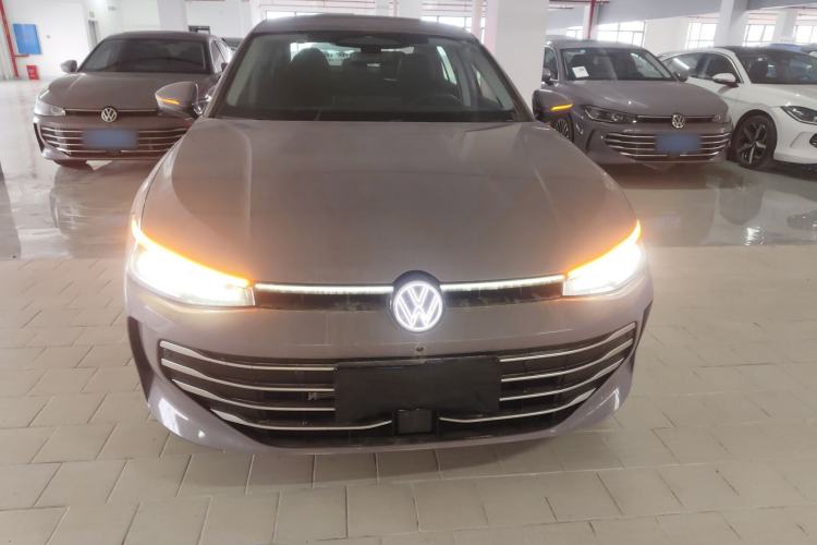Used Volkswagen Passat 2025 Pro 380TSI Dragon Supreme Edition