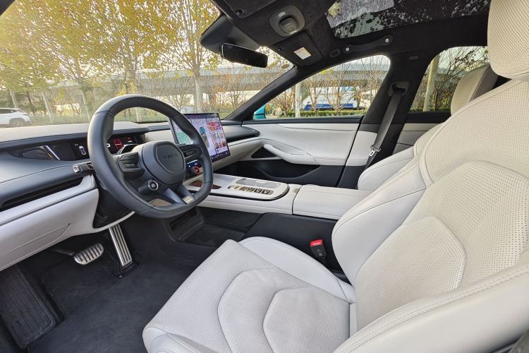 Used  SU7 2024 Four-Wheel Drive Ultra-Long Range Advanced Intelligent Driving Max Edition