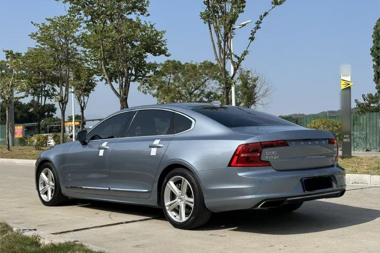 Used Volvo S90 2019 T5 Zhiyi Edition
