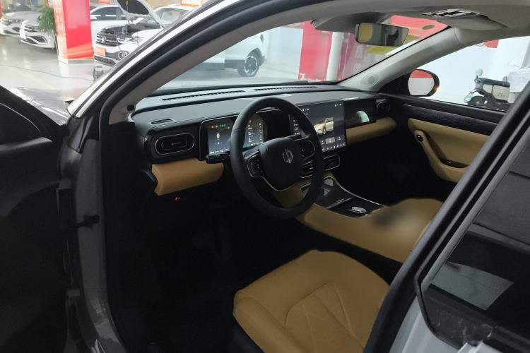 Used Leapmotor C11 2024 Range-Extended 300 Luxury Edition
