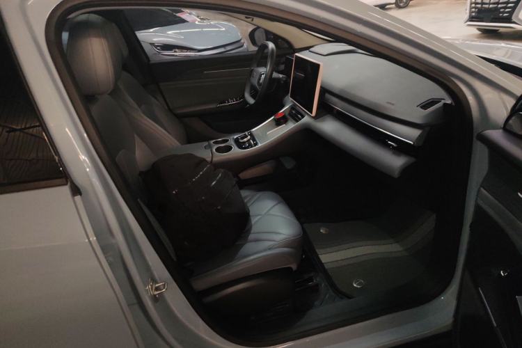 Used  L6 2025 EM-i 140km Explorer+ Edition