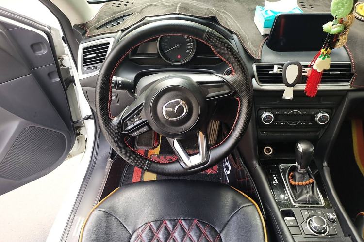 Used Mazda Mazda 3 Axela 2017 Sedan 1.5L Automatic Luxury Model Emission Standard China V
