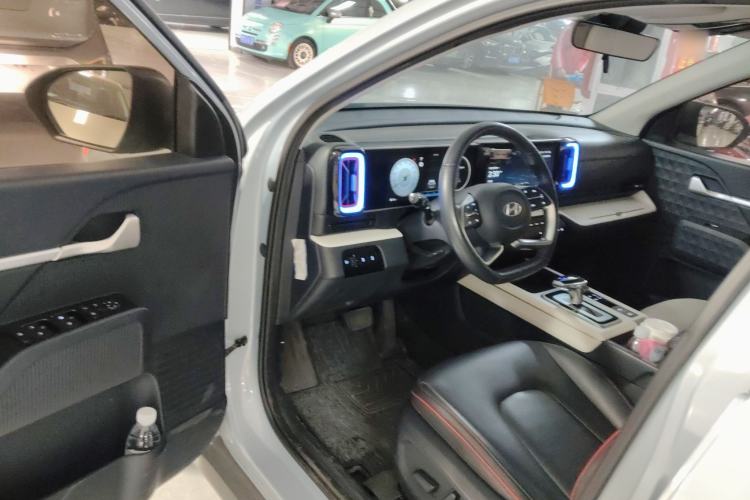 Used Hyundai ix35 2023 Musso 2.0L Flagship Edition TOP
