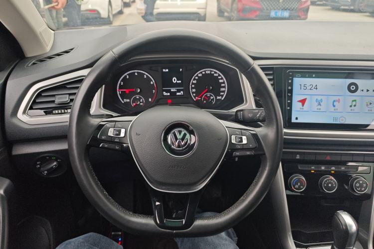 Used Volkswagen T-ROC 2018 280TSI DSG Two-Wheel Drive Advanced Version China V Emission Standard