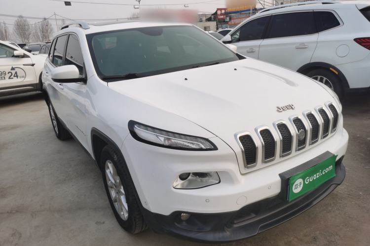 Used  Cherokee 2016 2.4L Leading Edition
