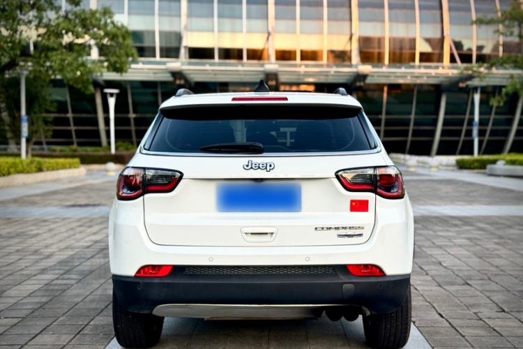 Used  Compass 2017 200T Automatic Family Edition
