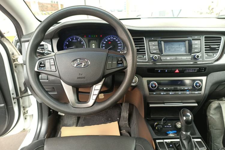 Used Hyundai Mistra 2014 1.8L Automatic Smart GLS
