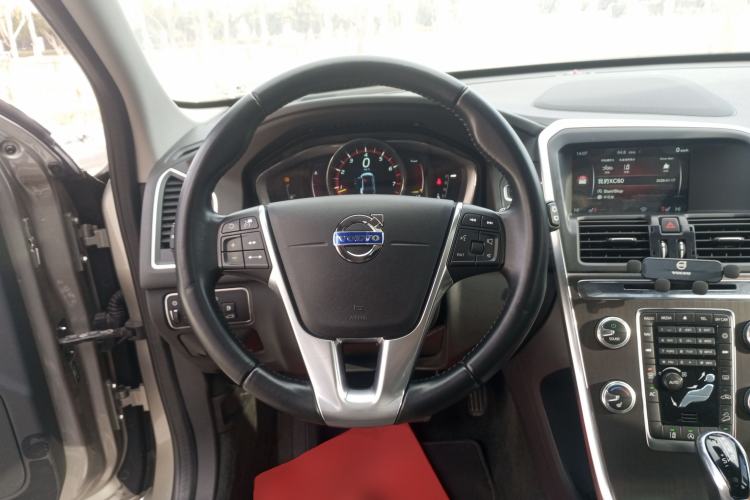 Used Volvo XC60 2015 T5 AWD Zhiyuan Edition
