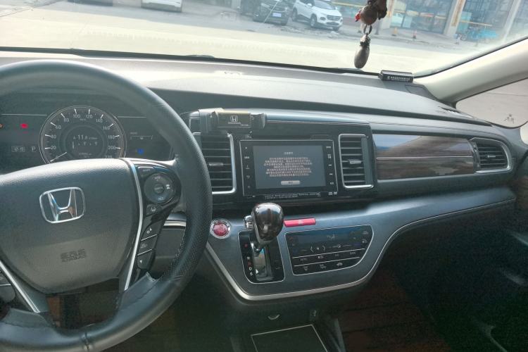 Used Honda Elysion 2016 2.4L Supreme Edition
