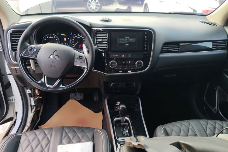 Used Mitsubishi Outlander 2021 2.4L 4x4 DynaDrive Edition 5 Seats
