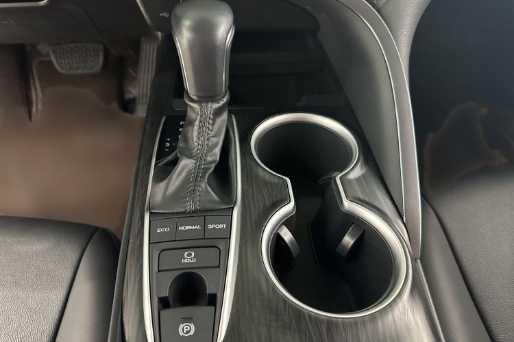 Used Toyota Camry 2023 2.5G Luxury Edition
