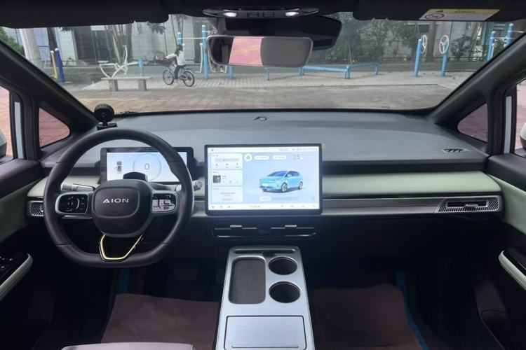 Used AION Y 2022 Plus 70 Tech Edition
