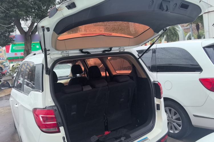 Used BAIC Weiwang M50F 2017 1.3T Standard Model
