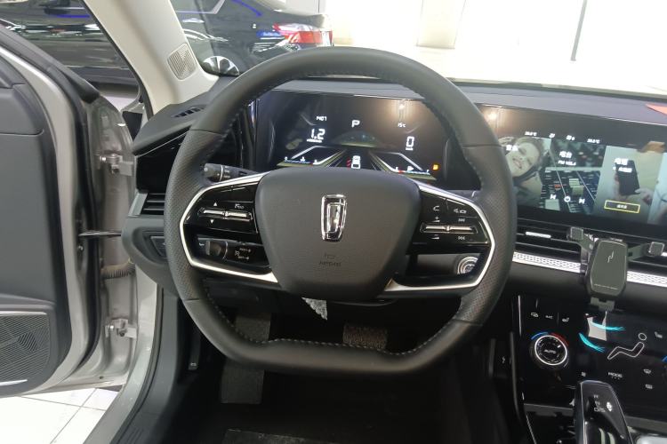 Used Bestune B70 2023 Third Generation 1.5T Automatic Enjoyment Version 70th Anniversary Edition